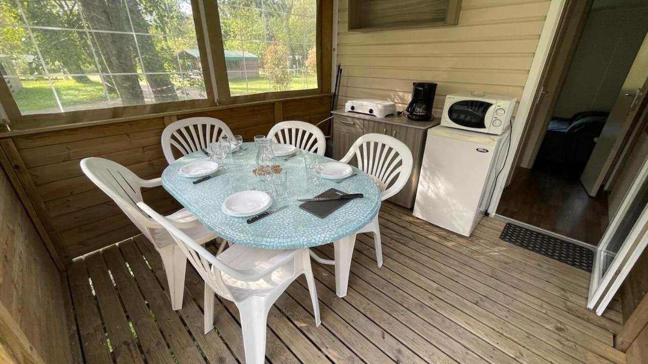 Camping Du Lion Bourg-Saint-Andéol Exteriér fotografie