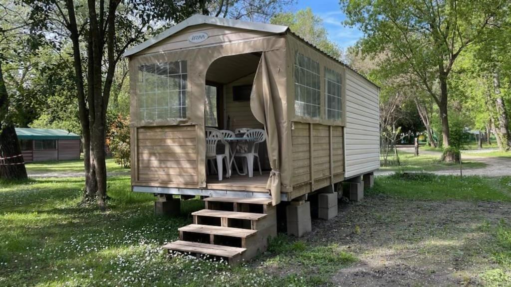 Camping Du Lion Bourg-Saint-Andéol Exteriér fotografie
