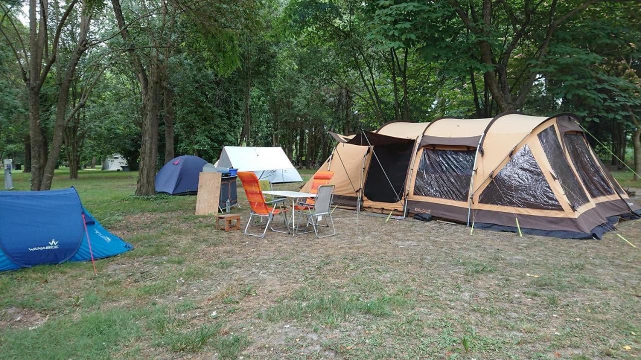 Camping Du Lion Bourg-Saint-Andéol Exteriér fotografie